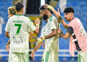 الأهلي يتسلح بالتاريخ في مواجهة الحزم بالدوري السعودي الليلة