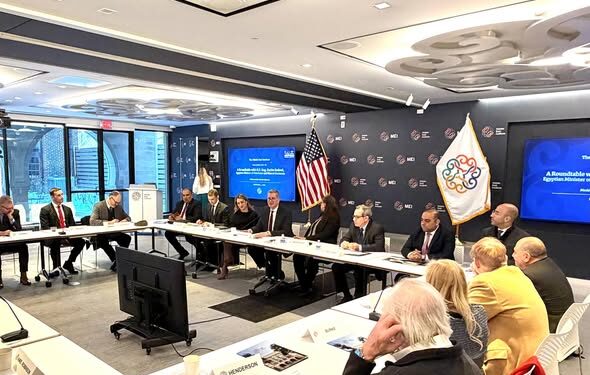 معهد الشرق الأوسط بواشنطن يستضيف وزير البترول والثروة المعدنية في لقاء موسع