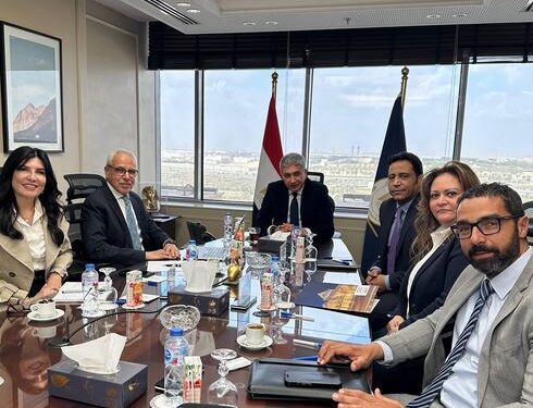 وزير السياحة والآثار يناقش خطة تسويقية متكاملة للمتحف القومي للحضارة المصرية