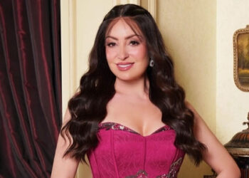 أنوثة راقية.. نرمين الفقي تخطف الأنظار بأحدث إطلالة