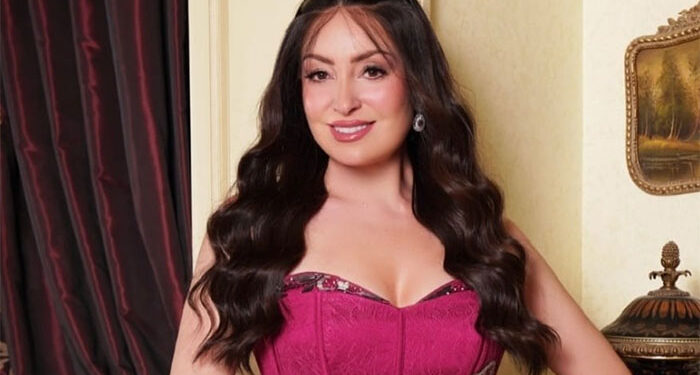 أنوثة راقية.. نرمين الفقي تخطف الأنظار بأحدث إطلالة