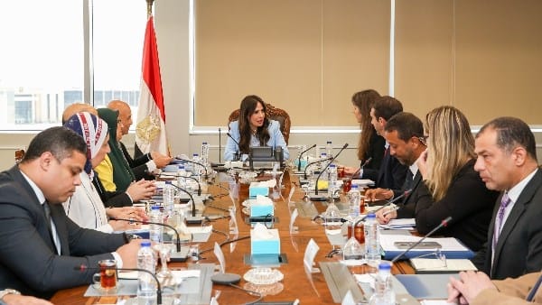 وزيرة الإسكان تبحث مع الوكالة الفرنسية للتنمية (AFD) سبل تعزيز التعاون في مشروعات مياه الشرب والصرف الصحي