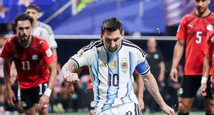 منتخب مصر يودع كأس العالم بالهزيمة أمام الأرجنتين 3-2 في مباراة بطولية