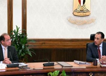 رئيس الوزراء يتابع مستجدات الموقف التنفيذي لمشروعات الطاقة الجديدة والمتجددة