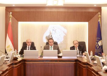 وزير الصحة يشهد اجتماع مجلس إدارة هيئة الدواء المصرية رقم (١٧)