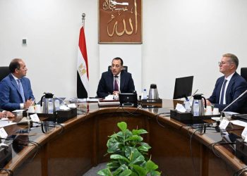 رئيس الوزراء يتابع جهود زيادة المخزون الاستراتيجي من المنتجات البترولية