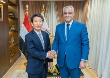 وزير الإنتاج الحربي يبحث مع “سفير جمهورية كوريا الجنوبية” سبل تعزيز التعاون في مجالات التصنيع المختلفة