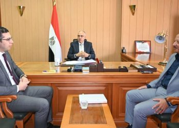 وزير الري يتابع مشروعات التعاون مع دول حوض النيل ويوجه بتسريع تنفيذ مذكرات التفاهم