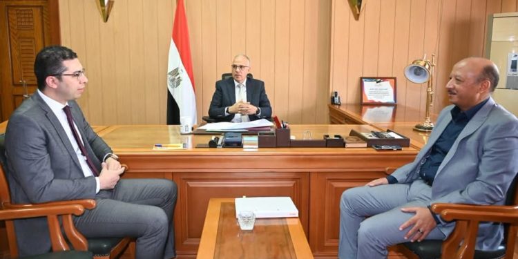 وزير الري يتابع مشروعات التعاون مع دول حوض النيل ويوجه بتسريع تنفيذ مذكرات التفاهم