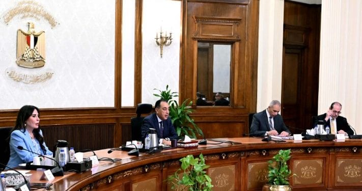 رئيس الوزراء يُتابع إجراءات فض التشابكات المالية بين هيئة المجتمعات العمرانية الجديدة والبنك الأهلي المصري