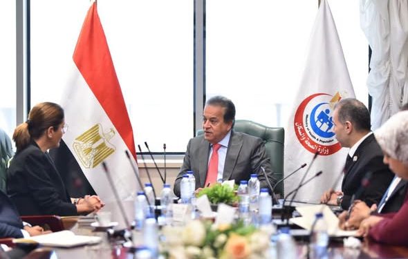 وزير الصحة يدفع نحو نقلة نوعية في المناظرات الطبية عن بعد