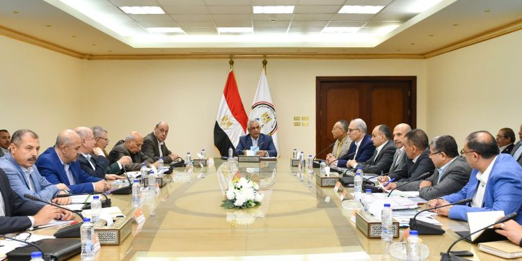وزير الدولة للإنتاج الحربي يوجّه بسرعة تنفيذ المشروعات وتعظيم الاستفادة من الموارد المتاحة