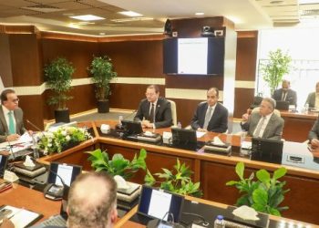 وزير الصحة يترأس الاجتماع الثاني للجنة العليا لرفع مستوى جودة خدمات الرعاية الصحية وسلامة المرضى