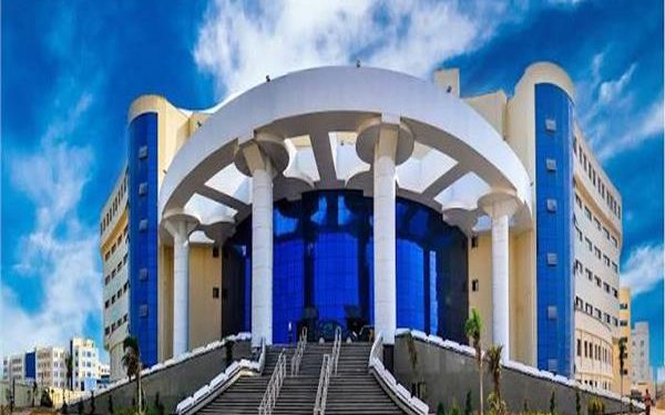 التعليم العالي: مستشفيات جامعة كفر الشيخ تُجري 13,500 عملية جراحية وتُنفذ أكثر من 304 ألف تحليل طبي