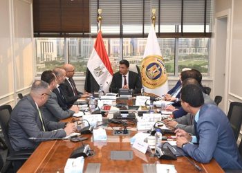 وزير الصناعة يبحث مع رئيس شركة ABB مصر المتخصصة في الصناعات الكهربائية خطط الشركة التوسعية في السوق المصري
