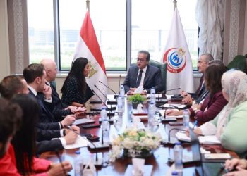 وزير الصحة يستقبل وفدًا لبحث تنفيذ المدينة الطبية بالتعاون مع القطاع الخاص والبنك الأوروبي