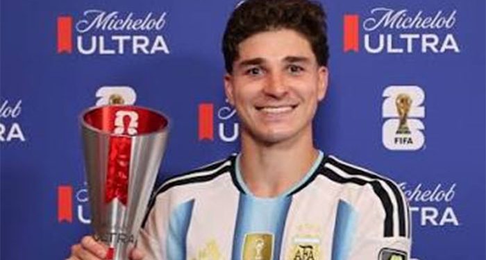 جوليان ألفاريز يحصد جائزة رجل مباراة الأرجنتين وسويسرا في كأس العالم 2026