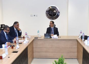 «الاستثمار» تبحث مع «ماجد الفطيم» مستجدات المنطقة الاستثمارية «سيتي سنتر المعادي»