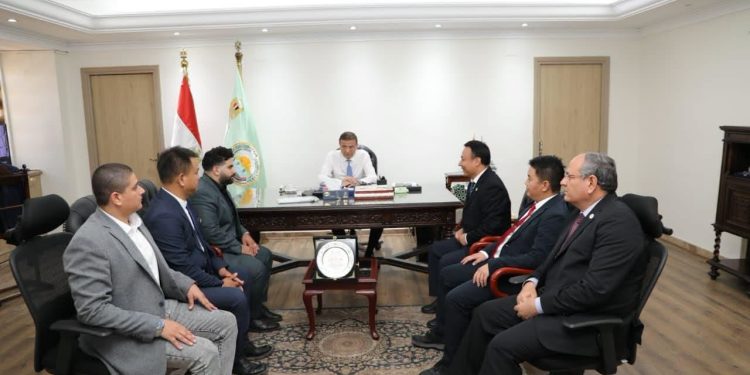 وزير الزراعة يبحث مع ممثلي”نيو هوب” الصينية التوسع في الاستثمارات وصناعة الأعلاف