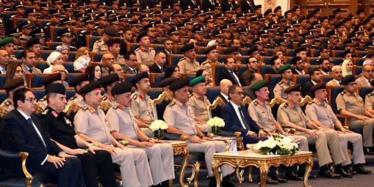 وزير الدفاع يشهد الإعلان عن قبول دفعات جديدة بالأكاديمية العسكرية المصرية والكليات العسكرية