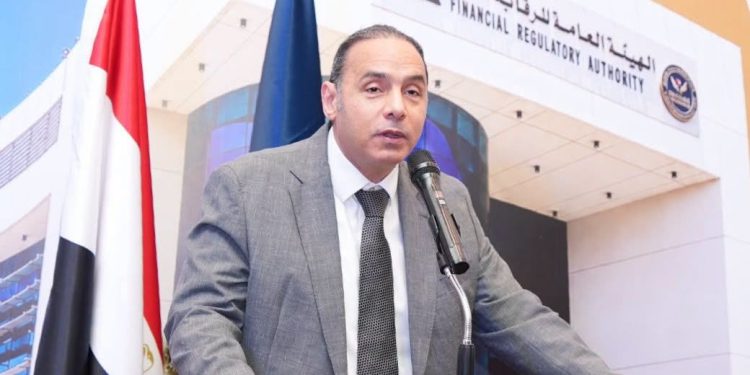 رئيس هيئة الرقابة المالية يصدر قرارًا لتيسير اعتماد عقود التأمين الجماعي