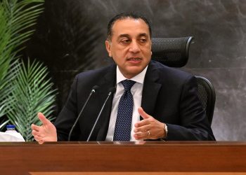 رئيس الوزراء يبحث مبادرات تحفيز العمالة غير المنتظمة وأصحاب المهن الحرة والمصريين بالخارج للاستفادة بالحماية الاجتماعية