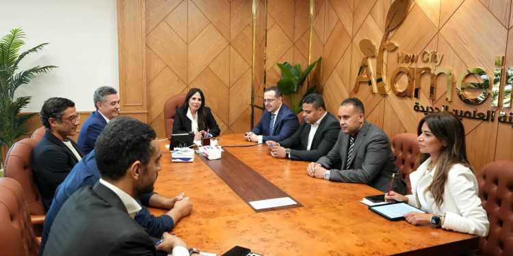 وزيرة الإسكان تعقد سلسلة اجتماعات مع المطورين لمراجعة مبيعات وتسليم الوحدات