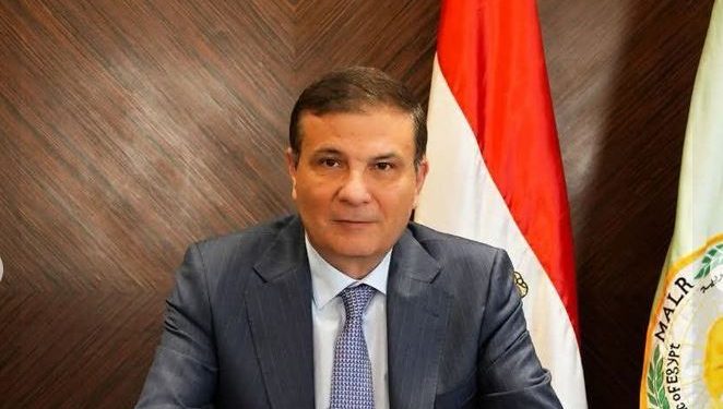 وزير الزراعة يستعرض جهود دعم المزارعين ومكافحة الآفات في المحافظات خلال شهر