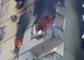 تطورات حالة الطفلة الناجية من حريق العمرانية: متعرفش إن أهلها ماتوا.. فيديو