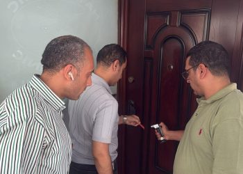 الصحة تغلق منشأتين طبيتين غير مرخصتين بالإسماعيلية والجيزة وتضبط منتحلة صفة طبيب