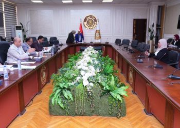 وزير العمل يختتم مقابلات المتقدمين لـ46 وظيفة قيادية ويؤكد: اختيار الكفاءات لتعزيز الأداء المؤسسي