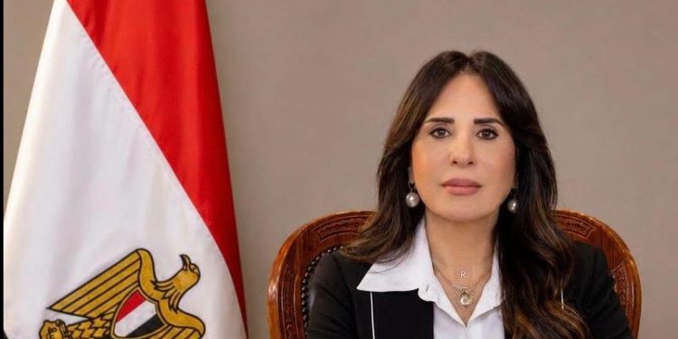 وزيرة الإسكان تستعرض نتائج قرعة تخصيص قطع الأراضي المطروحة ببرنامج الشراكة مع المطورين العقاريين