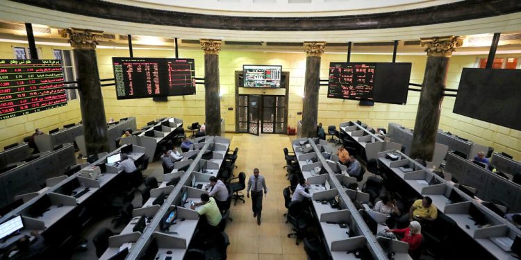 صعود جماعي لمؤشرات البورصة المصرية في مستهل جلسة الإثنين