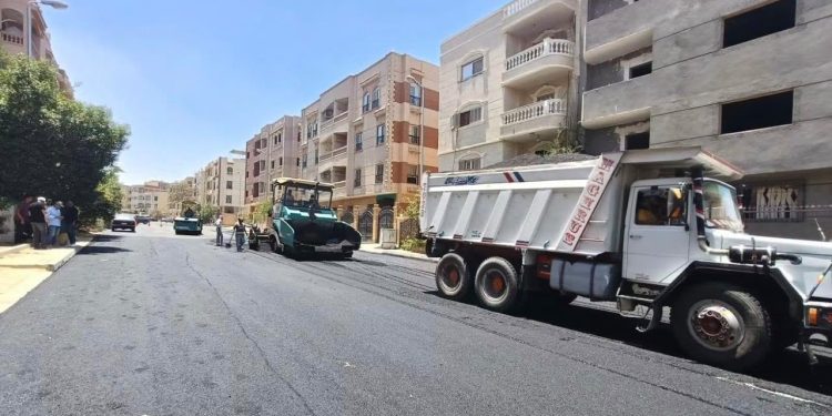 وزيرة الإسكان تتابع تنفيذ خطط تطوير ورفع كفاءة شبكات الطرق والمرافق الأساسية بعددٍ من المدن الجديدة