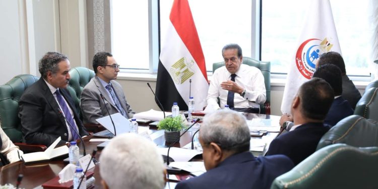 وزير الصحة يتابع الخطوات التنفيذية لتطوير مستشفى هليوبوليس بالتعاون مع جامعة فيينا