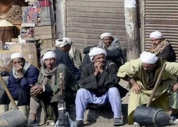 وزير العمل: غدًا بدء صرف الدفعتين الثانية والثالثة من المنحة الاستثنائية للعمالة غير المنتظمة