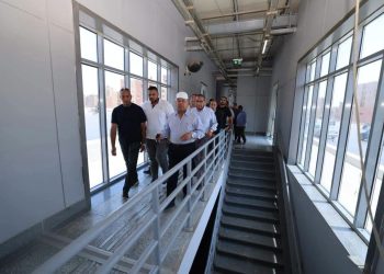 وزير النقل يجري جولة تفقدية موسعة لمتابعة جاهزية المرحلة الثانية من مشروع الأتوبيس الترددي السريع BRT