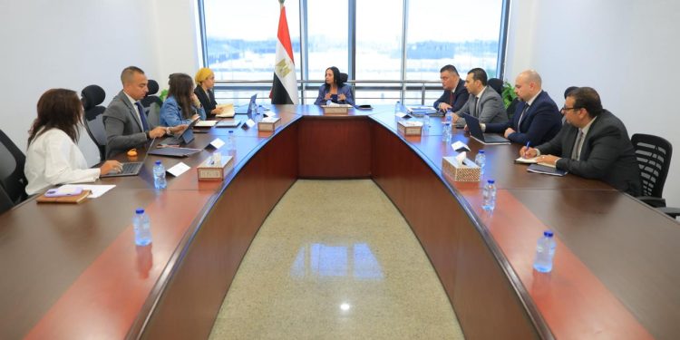 وزيرة التضامن تناقش التقرير التنفيذي للانطلاقة المؤسسية لصندوق رعاية المسنين