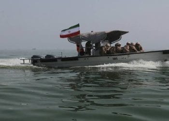 إيران تعلن احتراق ناقلتي نفط في مضيق هرمز بعد محاولة عبور مسار غير آمن