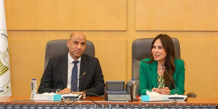 ︎وزيرا الإسكان والعمل يبحثان تعزيز التعاون لتأهيل العمالة الفنية