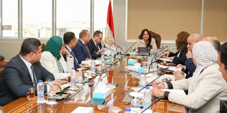 وزيرة الإسكان: توجه بالتوسع في مشروع الشراكة مع المطورين من القطاع الخاص ضمن “سكن لكل المصريين”