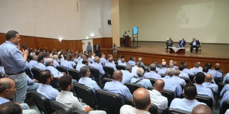وزير النقل يعقد لقاءً موسعًا مع قائدي القطارات ومسؤولي تجديدات وصيانة السكة وفنيي صيانة الوحدات المتحركة