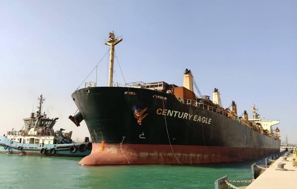 ميناء السخنة يدشن أولى عمليات التداول التجاري بمحطة «ترانس كارجو» باستقبال «CENTURY EAGLE»