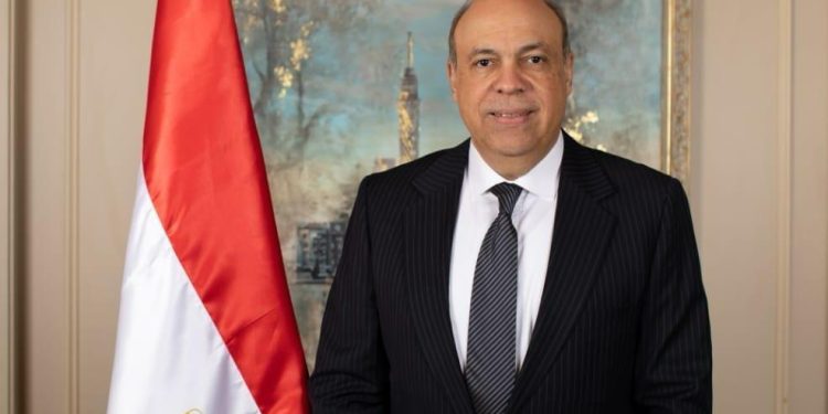 وزير الطيران المدني يعقد سلسلة اجتماعات لمتابعة اللمسات النهائية لبرنامج طرح إدارة وتشغيل مطار الغردقة الدولي