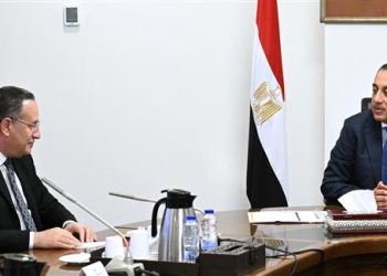 رئيس الوزراء يتابع جهود تطوير منظومة عمل الطلاب الوافدين