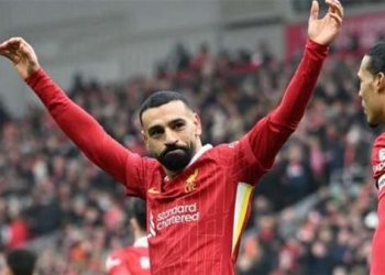 محمد صلاح يقتحم قائمة أساطير القرن الـ21 بجوار ميسي ورونالدو