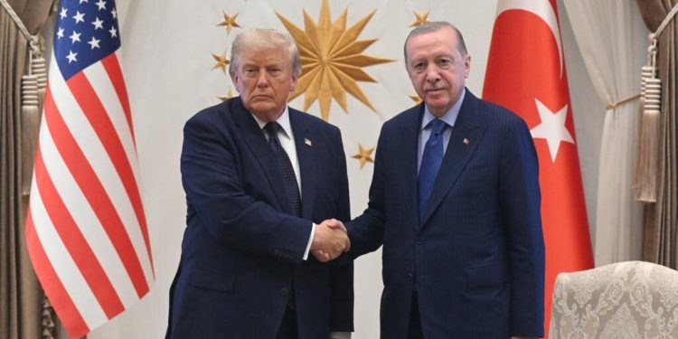 الدبلوماسية هي الحل.. أردوغان يحث ترامب على مواصلة المحادثات مع إيران