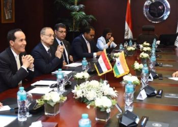 الرئيس التنفيذي للهيئة العامة للاستثمار يبحث مع سفير الهند بالقاهرة تعزيز الاستثمارات الهندية في مصر