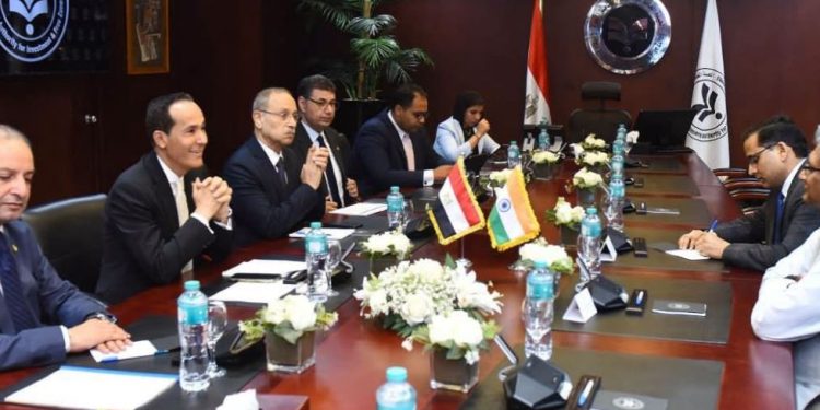 الرئيس التنفيذي للهيئة العامة للاستثمار يبحث مع سفير الهند بالقاهرة تعزيز الاستثمارات الهندية في مصر