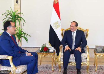 رئيس الوزراء يهنئ الرئيس السيسي بمناسبة ذكرى المولد النبوي الشريف